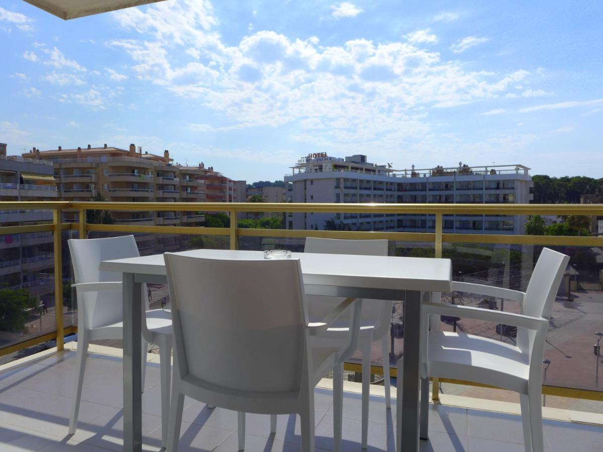Rentalmar Navarra Family Suites Salou Kamer foto