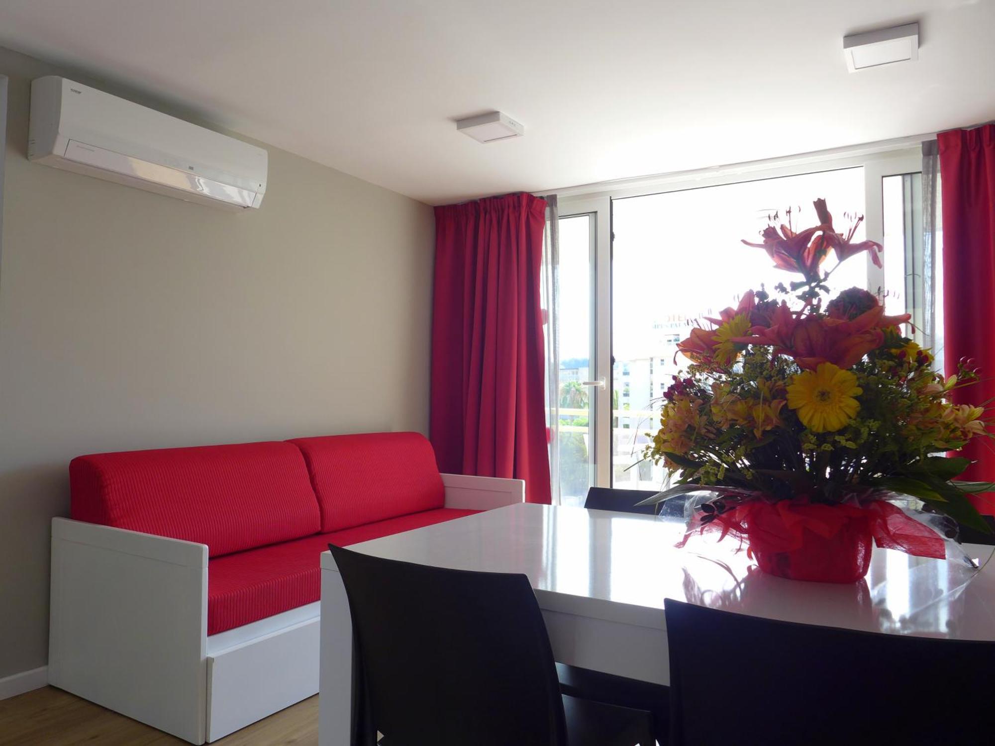 Rentalmar Navarra Family Suites Salou Kamer foto