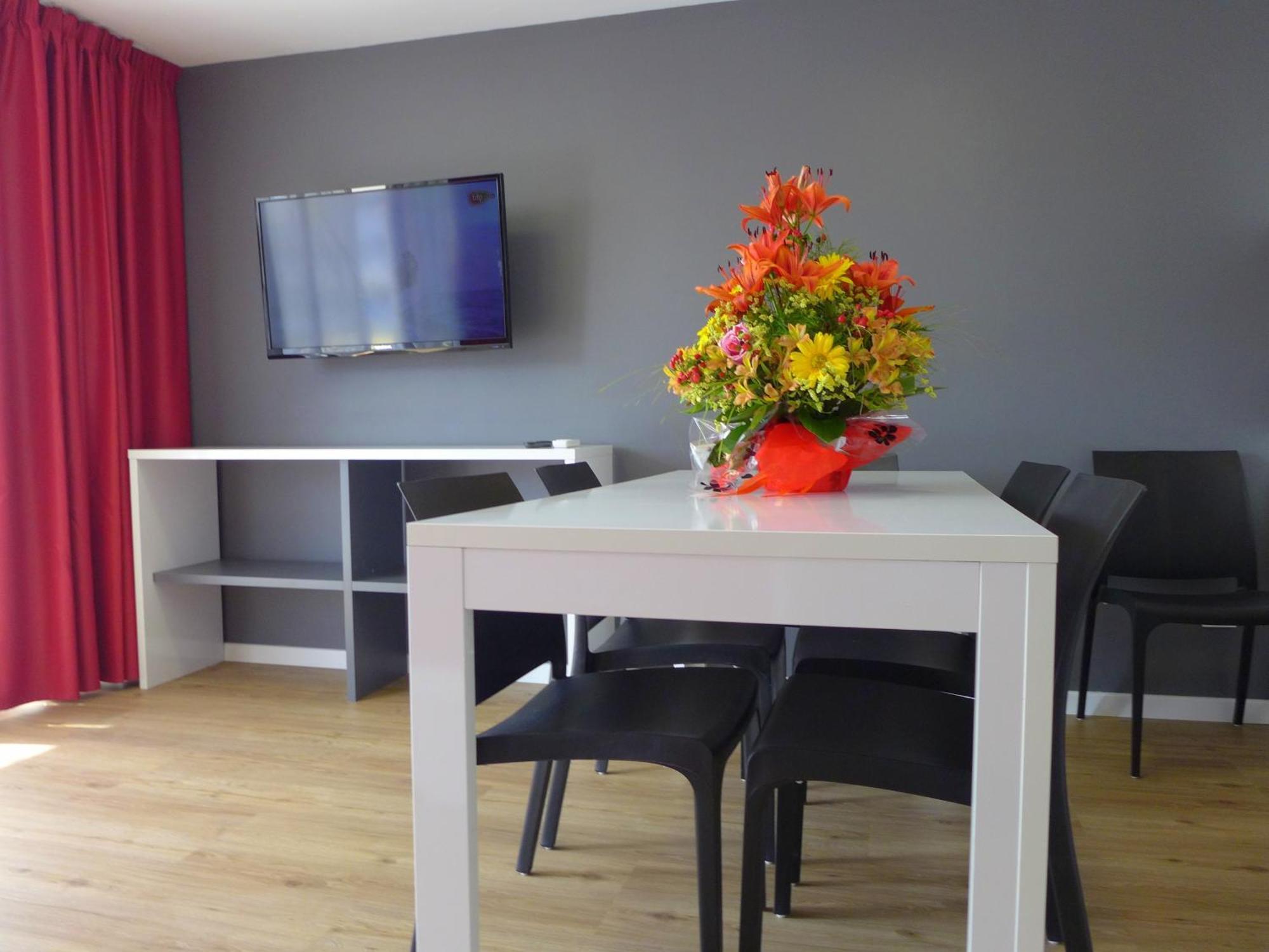 Rentalmar Navarra Family Suites Salou Kamer foto
