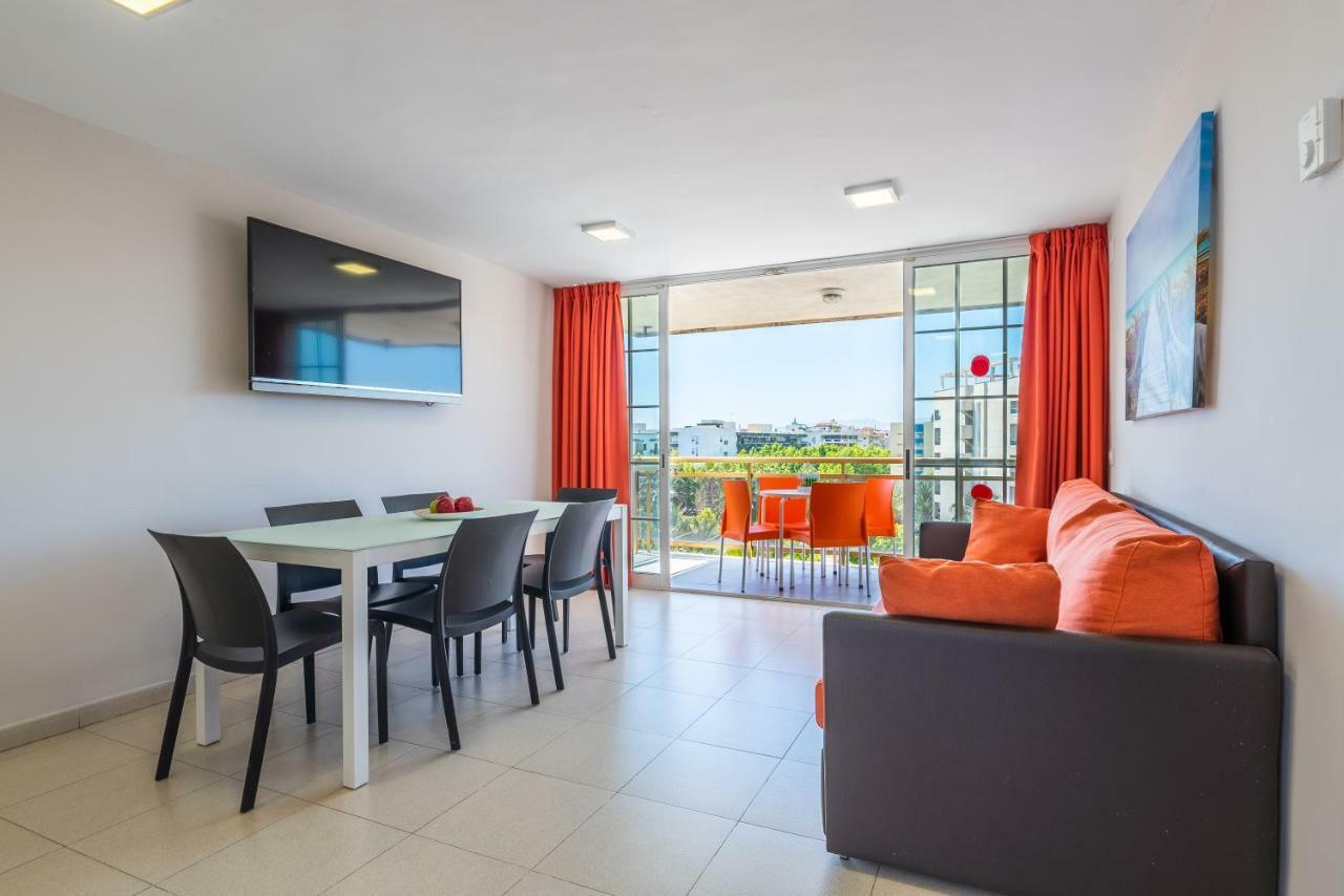 Rentalmar Navarra Family Suites Salou Buitenkant foto